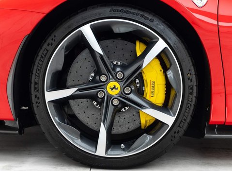 Ferrari SF90 Stradale 18