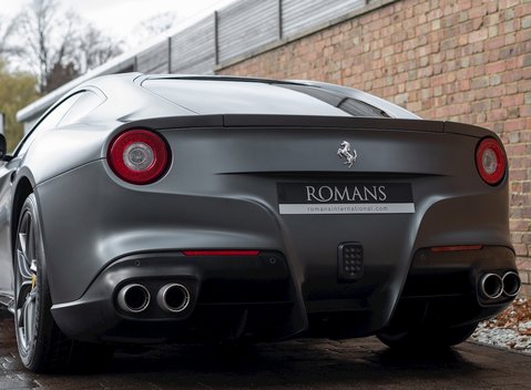 Ferrari F12 Berlinetta 24