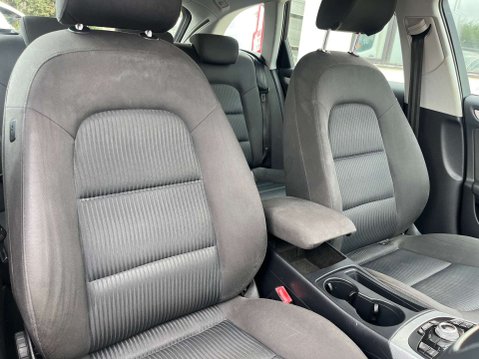 Audi A4 2.0 A4 SE TDI AUTOMATIC ESTATE 5dr 32