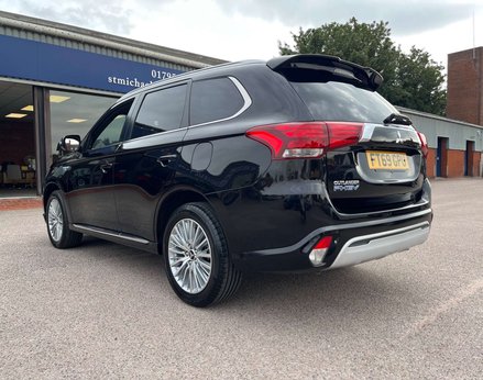 Mitsubishi Outlander 2.4 Outlander Dynamic PHEV CVT 4WD 5dr 88