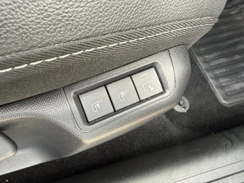 Vauxhall Mokka Electric 50kWh Ultimate SUV 5dr Electric Auto (136 ps) 32