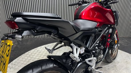 Honda CB 2024 ONLY 3K EXCELLENT CONDITION WARRANTY 125CC 11