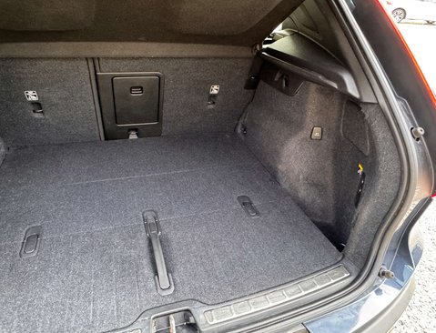 Volvo XC40 2.0 XC40 Inscription Pro D4 AWD Auto 4WD 5dr 15