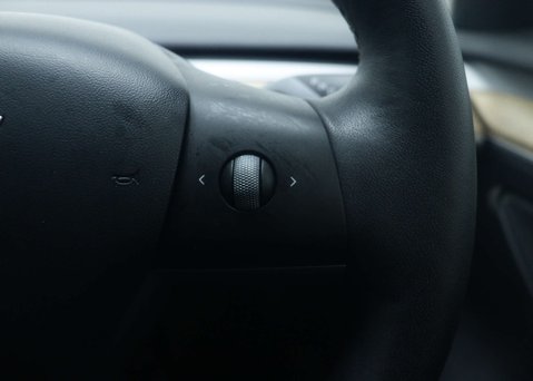 Tesla Model 3 Model 3 Long Range AWD 4WD 4dr 31