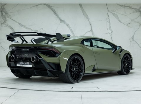 Lamborghini Huracan LP640-2 STO 3