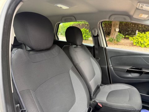 Renault Captur 1.2 TCe ENERGY Dynamique Nav Auto Euro 6 (s/s) 5dr 17