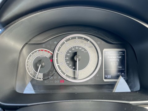 Suzuki Ignis SZ-T DUALJET MHEV 11