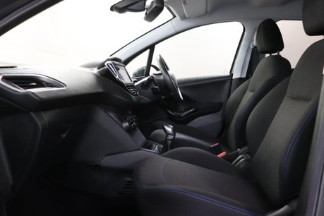 Peugeot 208 PURETECH S/S SIGNATURE 42