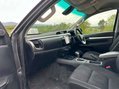 Toyota Hilux 2.4 HI-Luxury Invincible D-4D 4WD Double Cab Auto 4WD 5dr 19