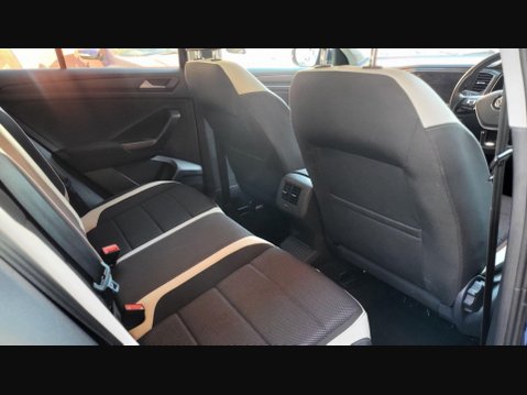 Volkswagen T-Roc SEL TSI EVO 20