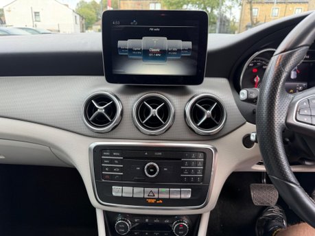 Mercedes-Benz GLA GLA 200 SPORT PREMIUM 15