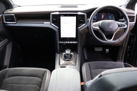 Volkswagen Amarok STYLE 4MOTION Full styling pack over 10k spend looks stunning  16