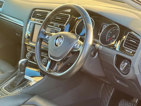 Volkswagen Golf 1.4 TSI BlueMotion Tech SE DSG Euro 5 (s/s) 5dr 3