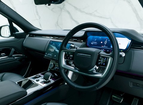 Land Rover Range Rover D350 Autobiography LWB 7 Seater 8