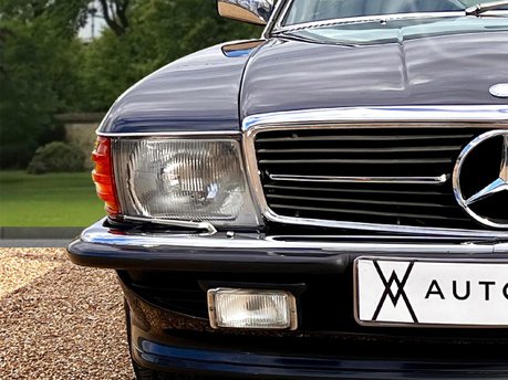 Mercedes-Benz SL Series 300 SL 15