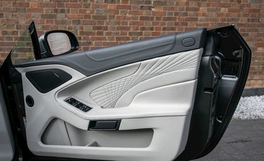 Aston Martin Vanquish S Volante 22