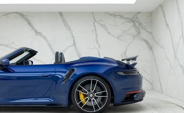 Porsche 911 (992) Turbo S Cabriolet 29