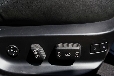 BMW M5 4.9 M5 4dr 7