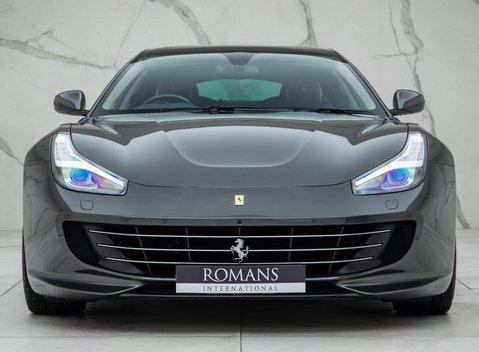 Ferrari GTC4 Lusso V12 4