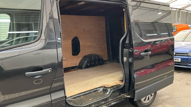 Renault Trafic SWB L1H1 Low Roof Business Plus SL28 Air Con Sensors EURO 6 NO VAT 8