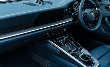 Porsche 911 Turbo (992) 19