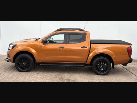 Nissan Navara 2.3 Navara Tekna dCi Auto 4WD 5dr 64