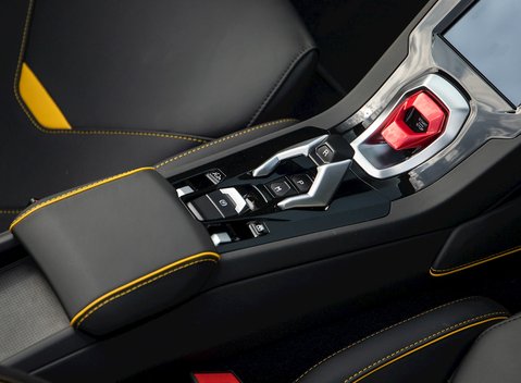 Lamborghini Huracan Spyder LP640-4 EVO 20