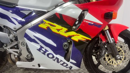 Honda RVF 2000 LATE REGISTERED GENUINE 8K CLASSIC 400CC SUPER SPORT 9