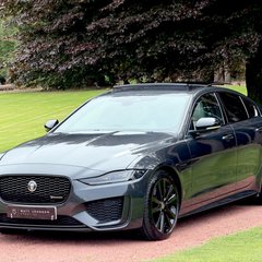 Jaguar XE R-DYNAMIC HSE BLACK 4