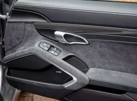 Porsche 911 (991.2) GT3 15