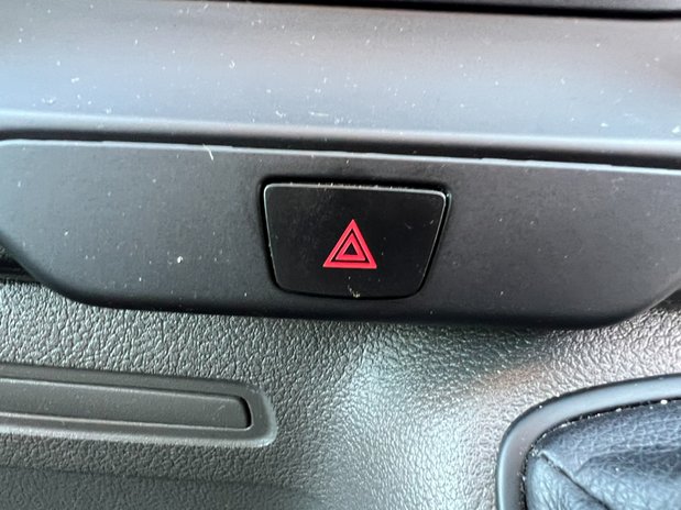 Ford Transit Custom SWB L1H2 High Roof Leader Air Con Alloys Sensors Cam EURO 6 NO VAT 32