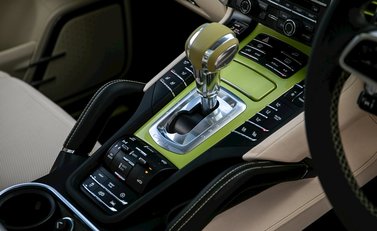 Porsche Cayenne Turbo S 20