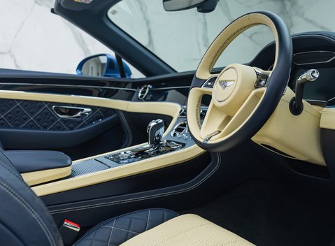 Bentley Continental GTC W12 First Edition 19