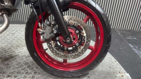 Suzuki SV650 2018 30K NEW MOT NAKED 650CC A2 V TWIN SERVICED 17