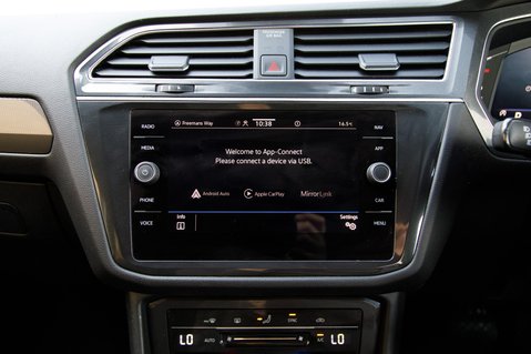 Volkswagen Tiguan Allspace LIFE TSI DSG 22