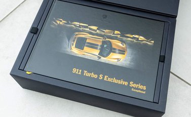 Porsche 911 Turbo S Exclusive Series (991) 51
