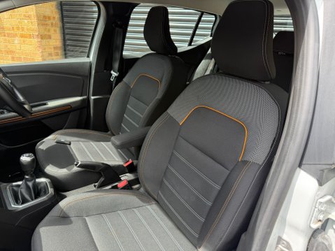 Dacia Sandero Stepway 1.0 TCe Comfort Hatchback 5dr Petrol Manual Euro 6 16