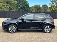 Hyundai KONA PREMIUM 4