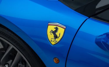 Ferrari 488 SPIDER 38