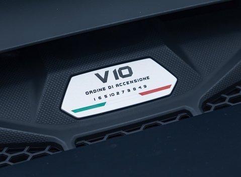 Lamborghini Huracan LP640-4 EVO 23