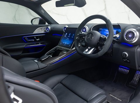 Mercedes-Benz Amg GT 63 PREMIUM + 10