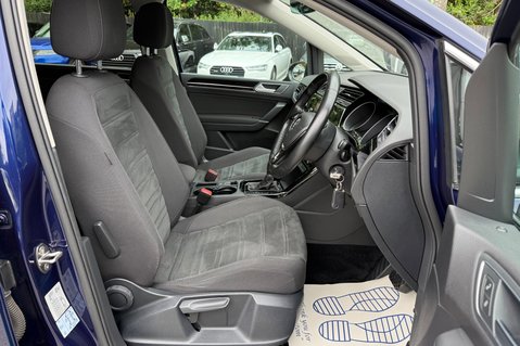 Volkswagen Touran SEL TSI DSG AUTOMATIC - 7 SEATS - ADAPTIVE CRUISE -DEMO +1 OWNER -FVWSH 29