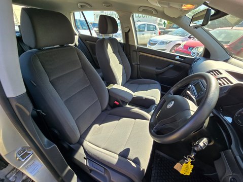 Volkswagen Golf SE 10