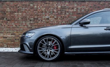 Audi RS6 Avant Performance 21