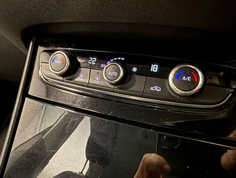 Vauxhall Grandland X 1.6 Grandland X SRi Nav Hybrid4 Auto 4WD 5dr 21