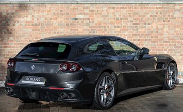 Ferrari GTC4 Lusso 7