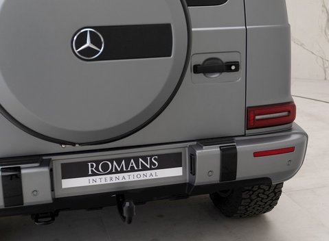 Mercedes-Benz G Series AMG Line Premium 24