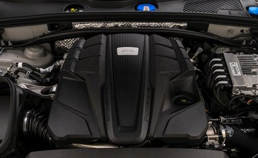 Porsche Macan GTS 30