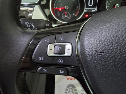 Volkswagen Touran 2.0 TDI BlueMotion Tech SE Family Euro 6 (s/s) 5dr 42