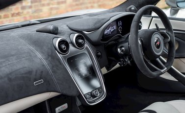 McLaren 570S Spider 18